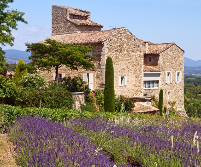 Looking to<br><span>sell in France?</span>